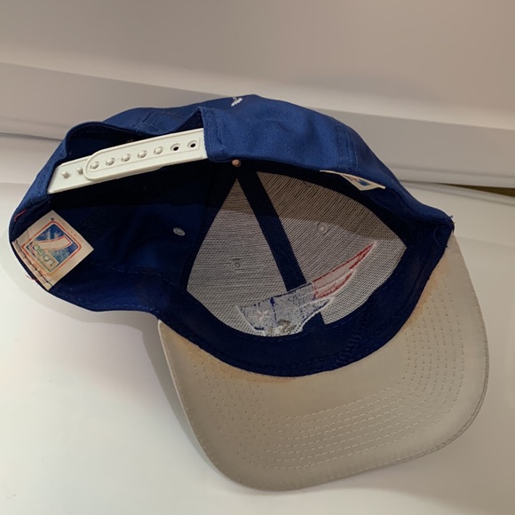 Vintage NE Patriots SnapBack Hat - Picture 5 of 9